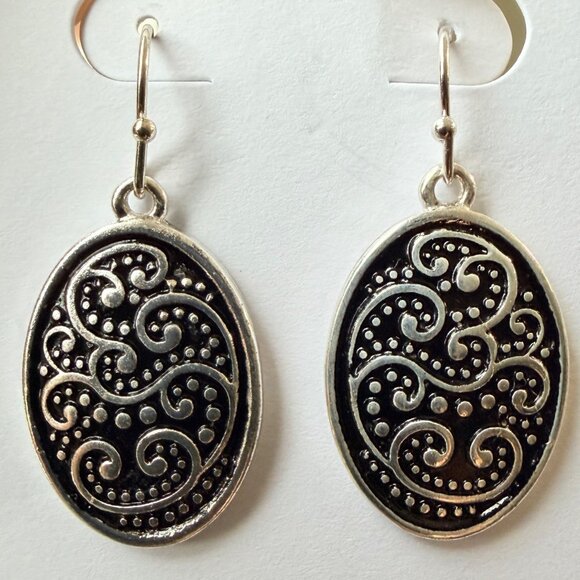 Y2K Silver Black Textured Filigree Dangle Earrings Hypoallergenic Nickel Free - Picture 3 of 8